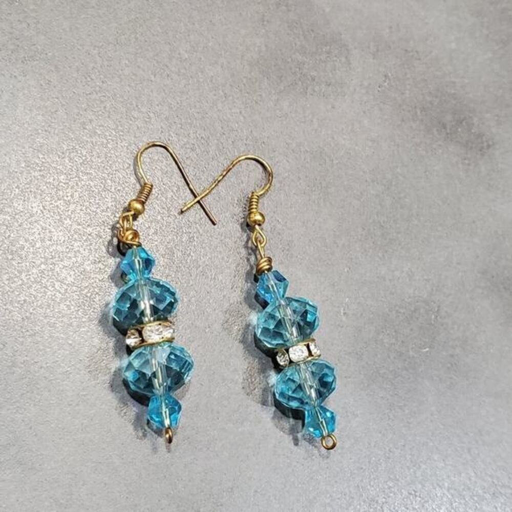 Handmade Teal beaded‎ earrings